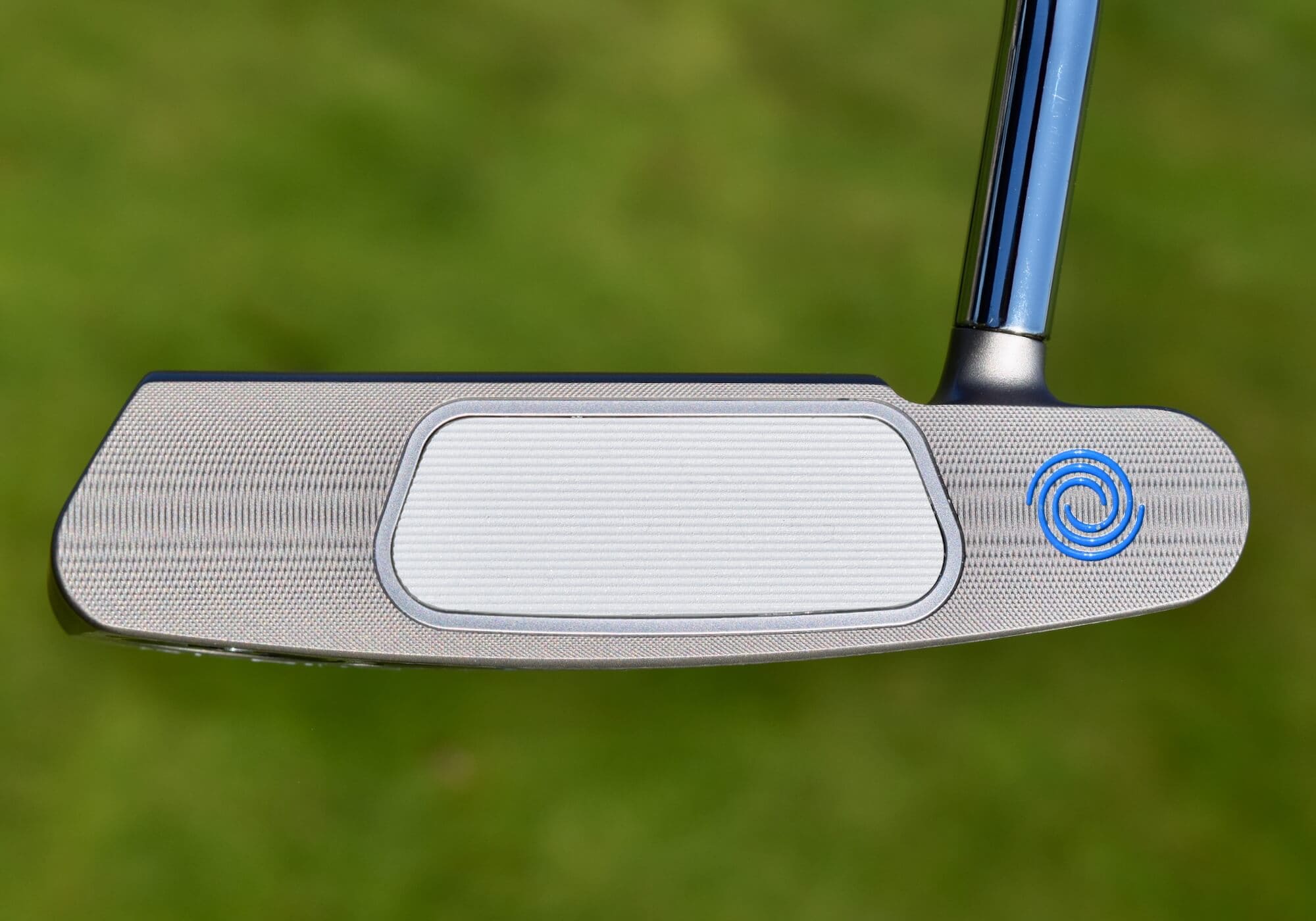 2025年オデッセイ最新パター完全ガイド！「AI-ONE SILVER