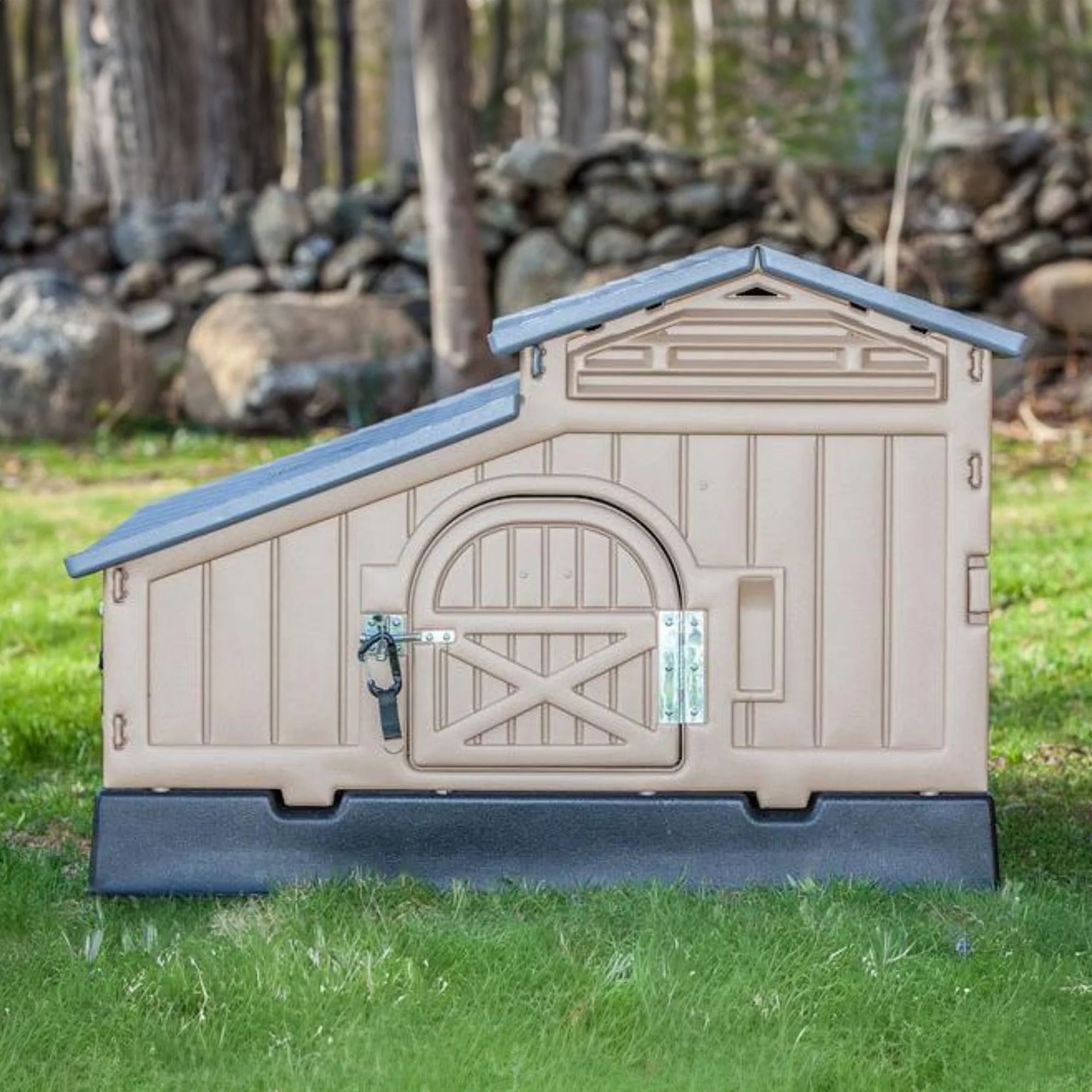 Snap Lock Formex Chicken Coop, Standard Tan (Up to 4 Chickens