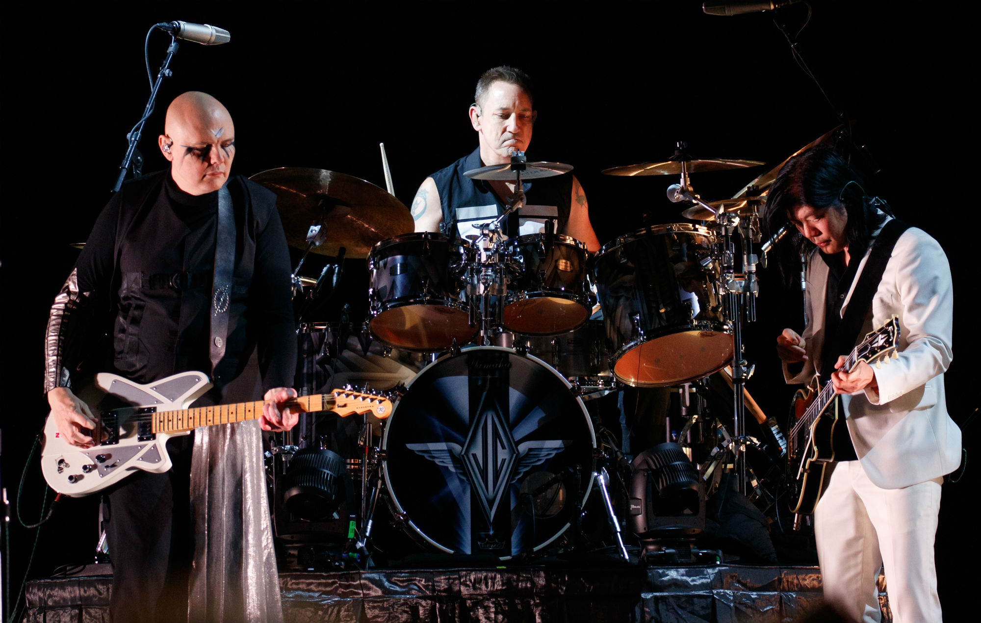 Smashing Pumpkins debut 'Silvery Sometimes', and cover Bowie