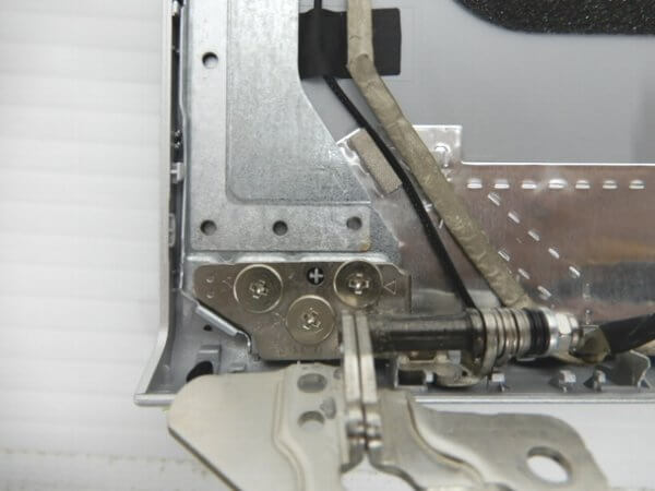 ThinkBook14 Gen3 ヒンジ部破損 【交換不要】補修で対応