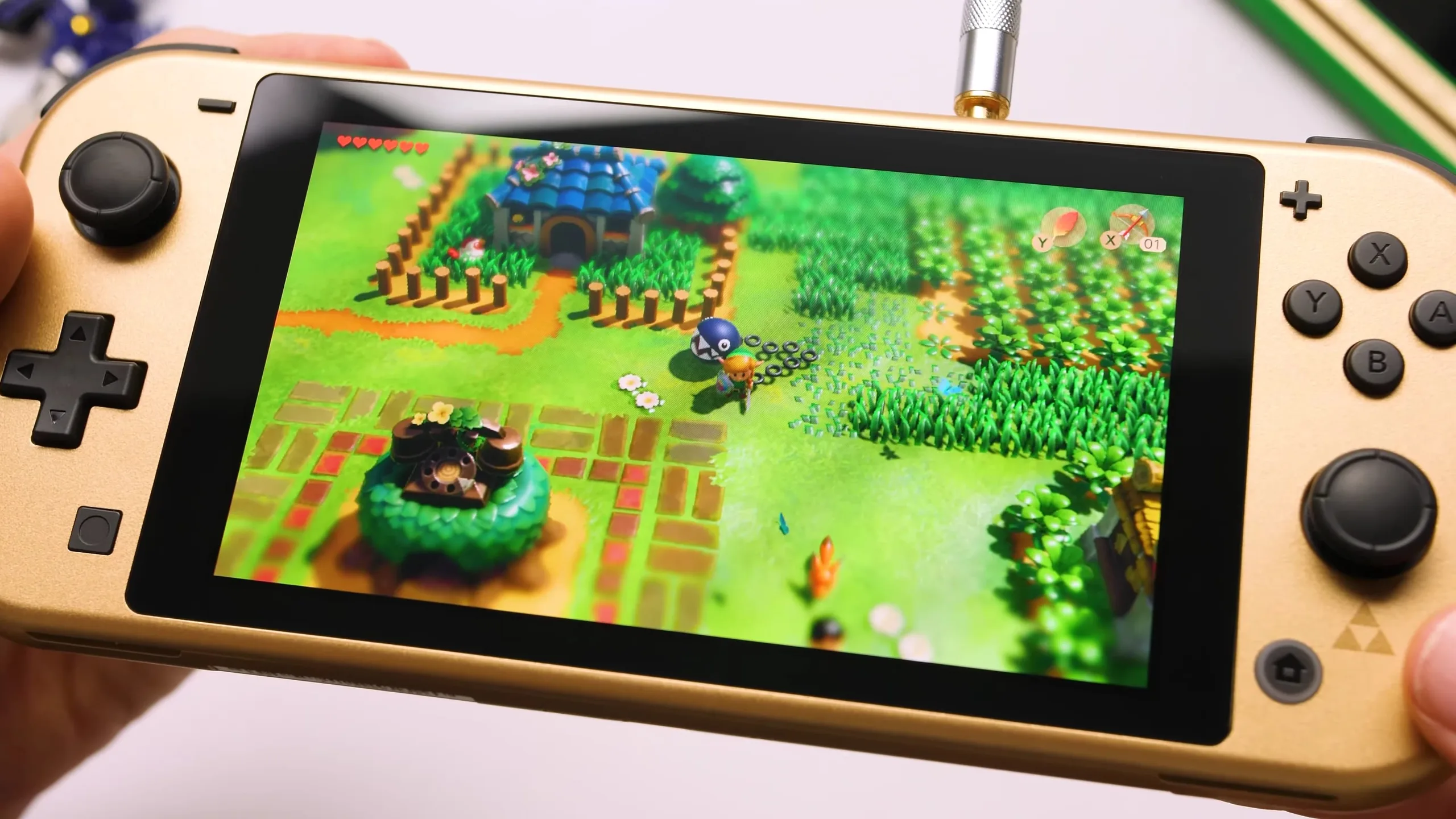 Special Edition Hyrule Switch Lite gets ultimate mod treatment
