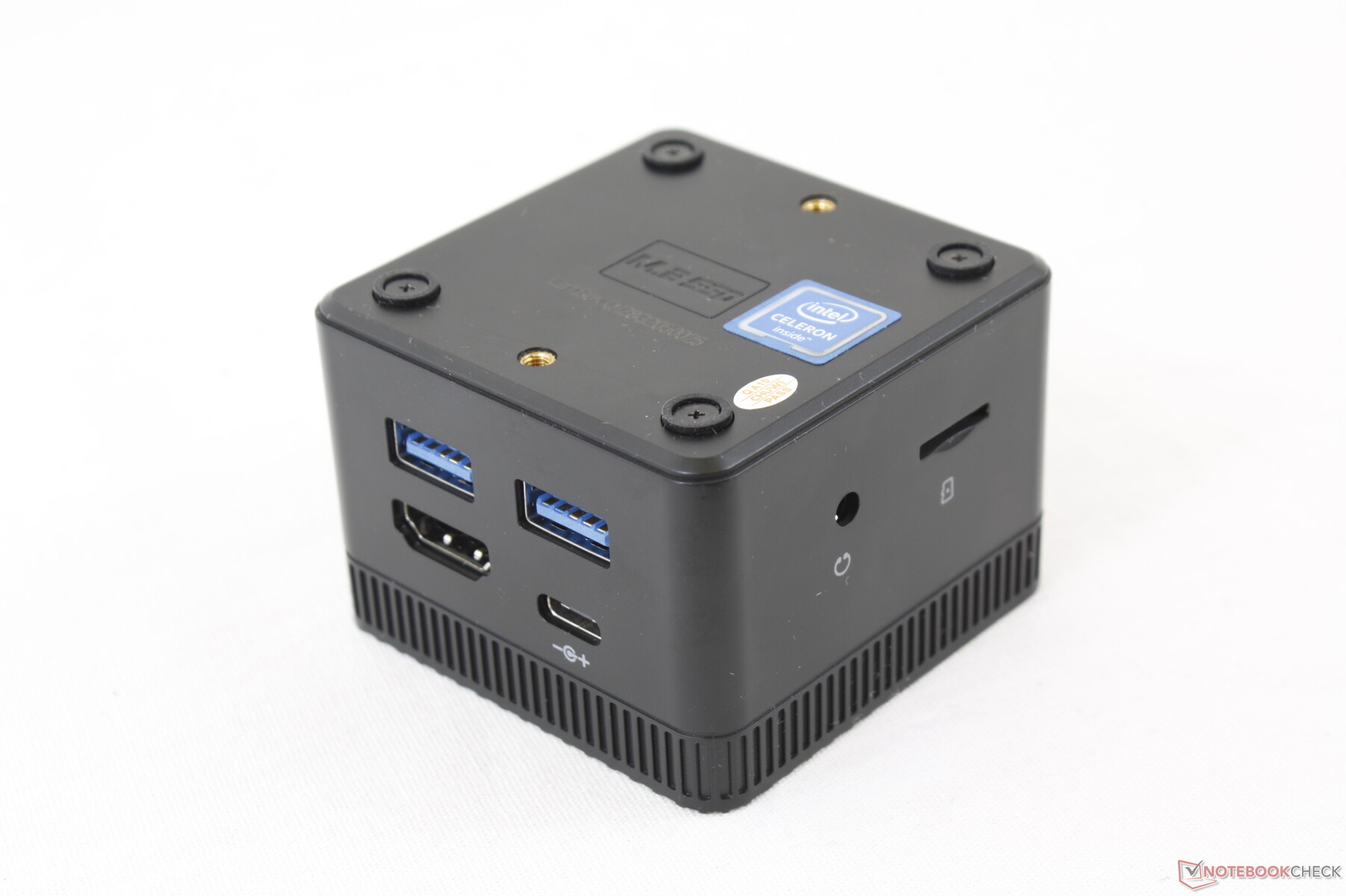 Chuwi LarkBox Celeron J4115 Review: A 4K Mini PC So Small, It's