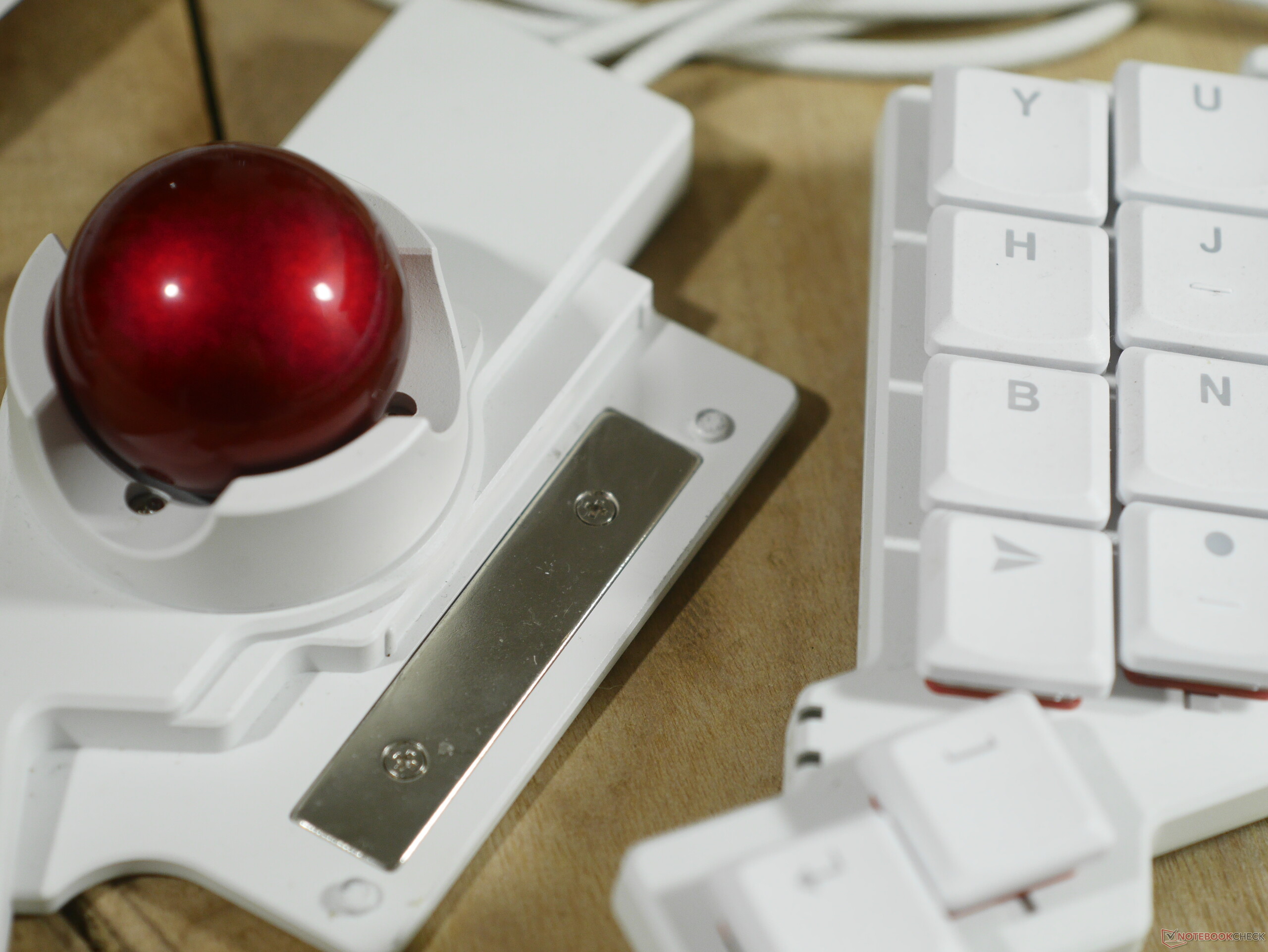 Made for tinkerers and beginners alike: ZSA Voyager ergonomic low