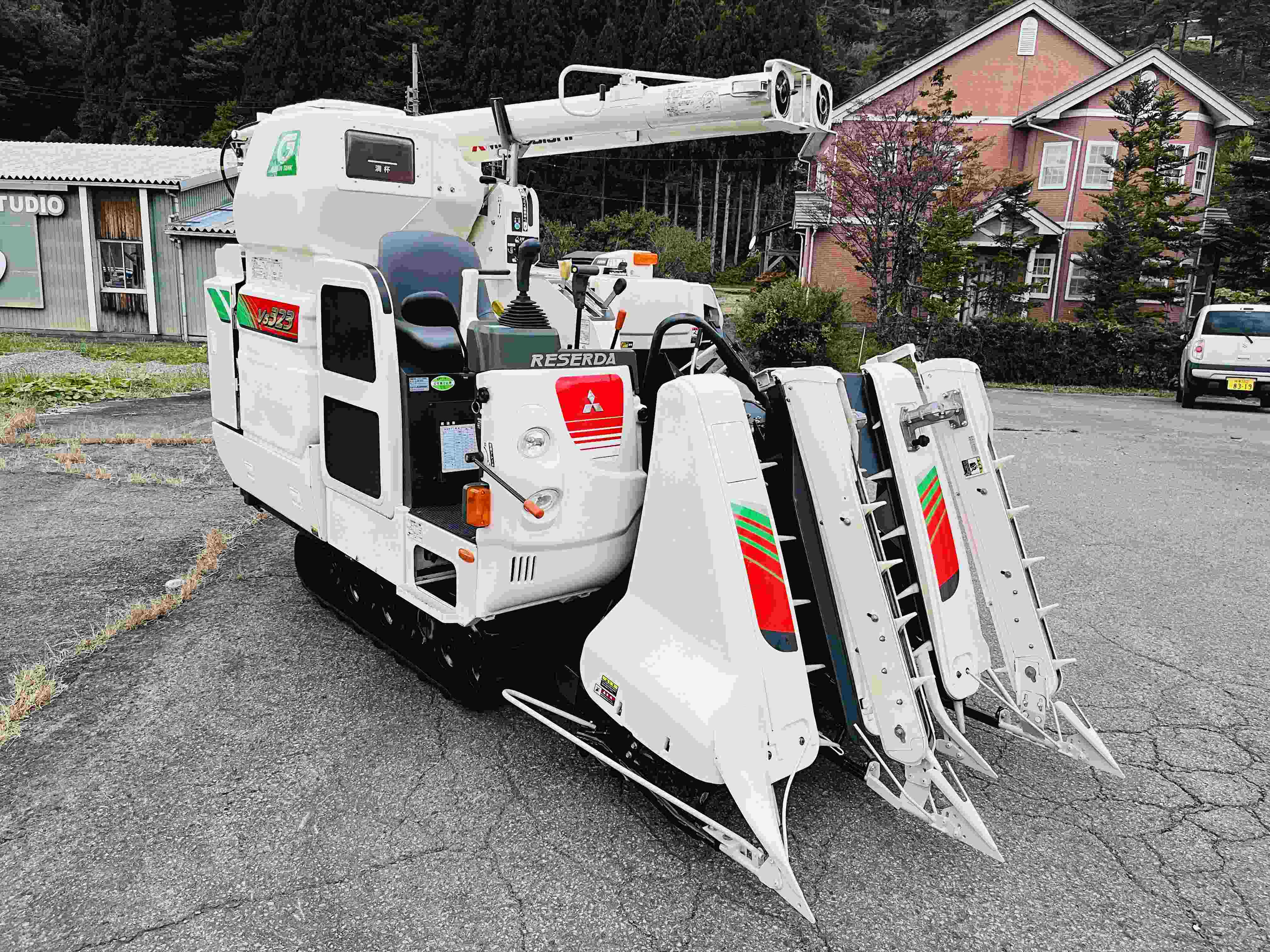 三菱マヒンドラ農機 中古コンバイン VS323の詳細｜農機具通販ノウキナビ