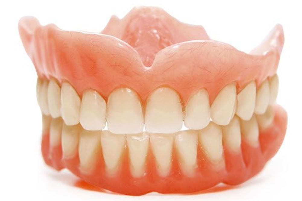 世田谷で目立たない良い入れ歯を作る｜祐天寺駅すぐ｜のぶデンタル三宿