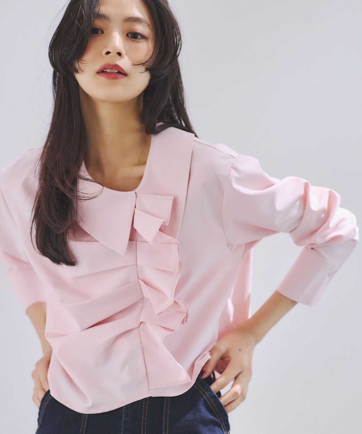 フリルタックブラウス