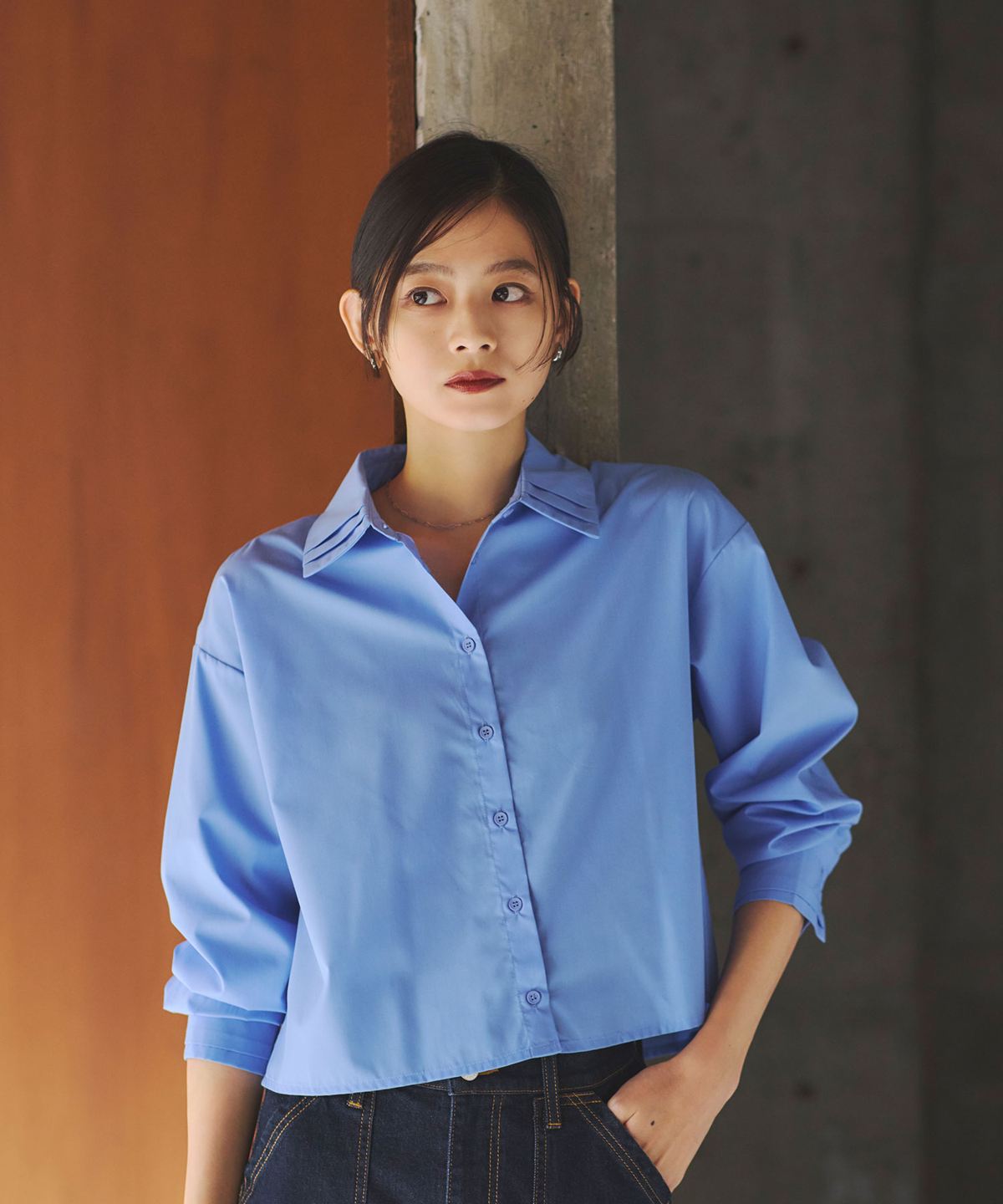 タックデザインシャツ