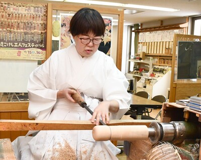 ねぷた絵師・故山崎恒雄さんの力作展示 松の湯交流館で2月1日まで