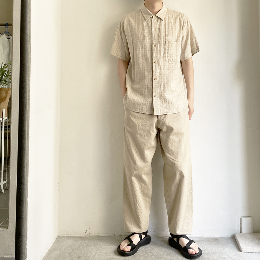 抜き感を出すならYAECAのチノワイドテーパード | R1