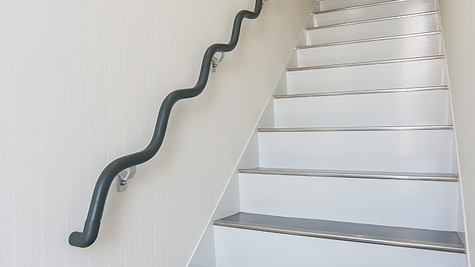 ネオクネット｜波形手すり｜製品情報｜ナカ工業株式会社