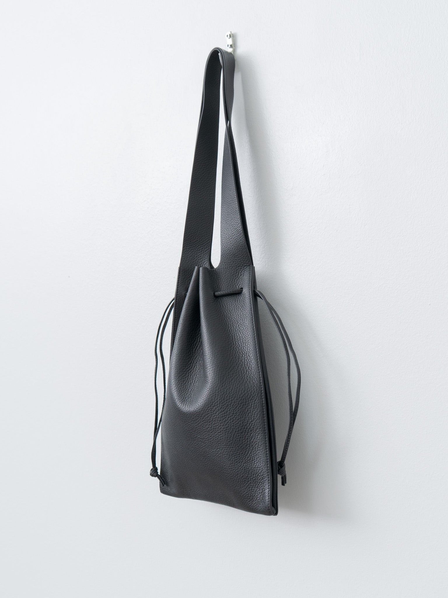 Namu Shop - Aeta Tote M - Black