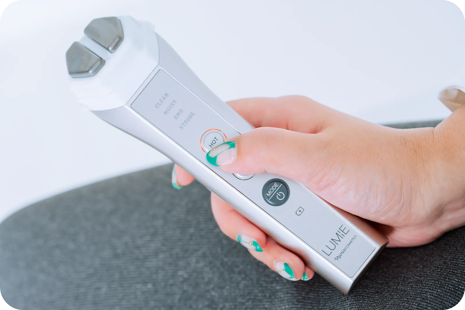 LUMiEでお手入れが 美肌維持の最短ルート | NARIS ONLINE STORE