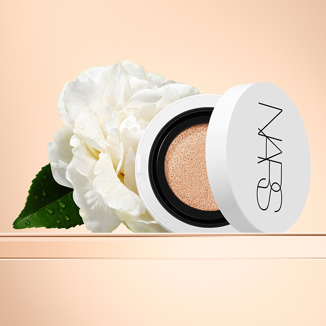ライトリフレクティング セラムクッションファンデーション | NARS