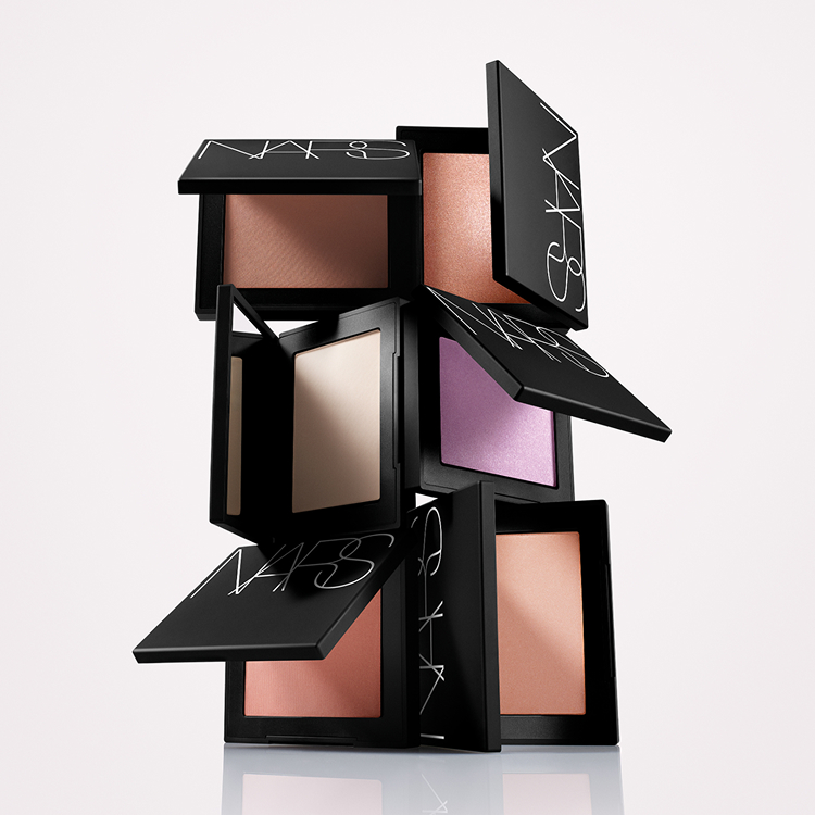 MADE YOU BLUSH 頬に官能を。自惚れるほどの肌へ。 | NARS Cosmetics