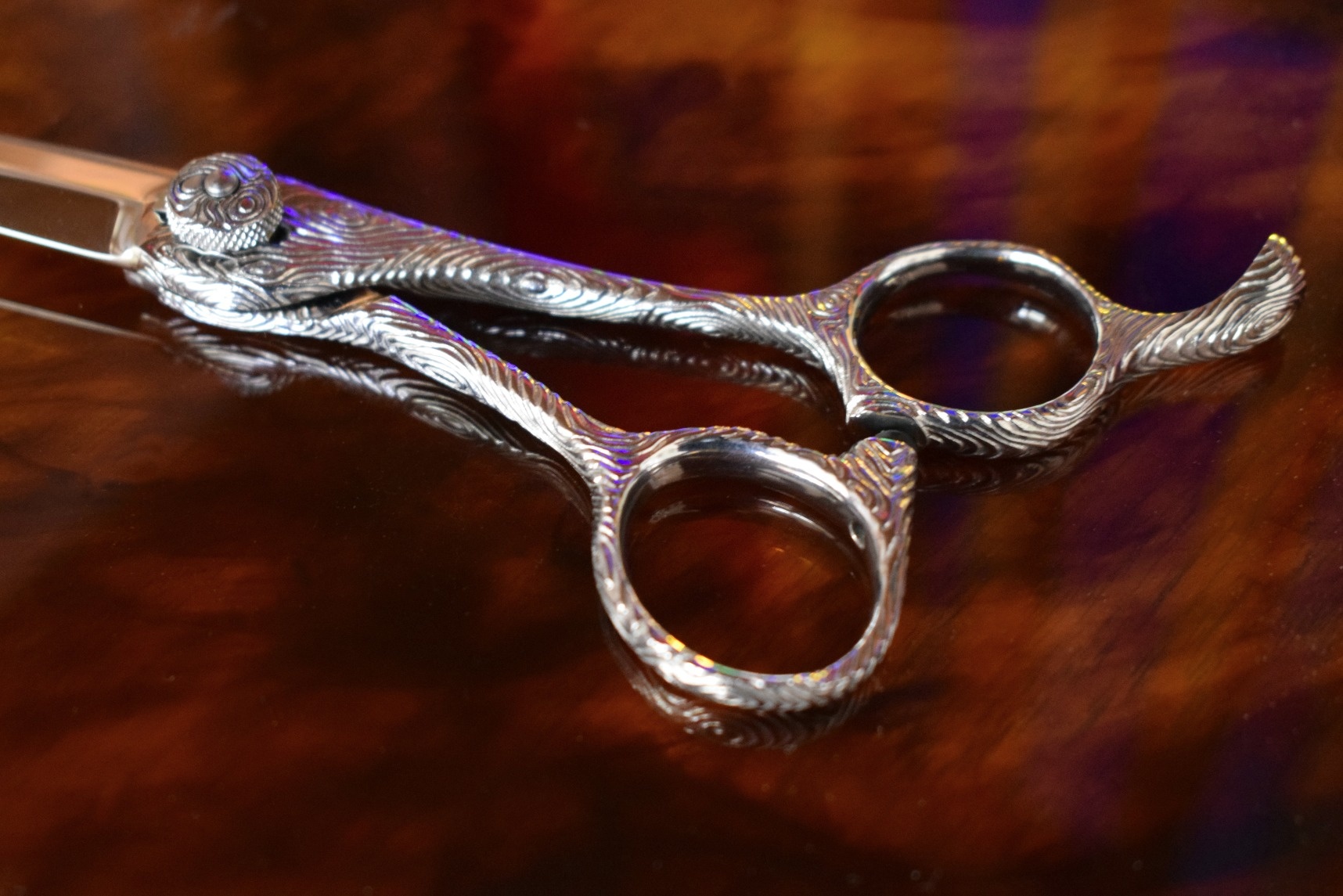 美しい木目、こだわりのシザーズ | ナルトシザーズの豆知識 | 美容鋏