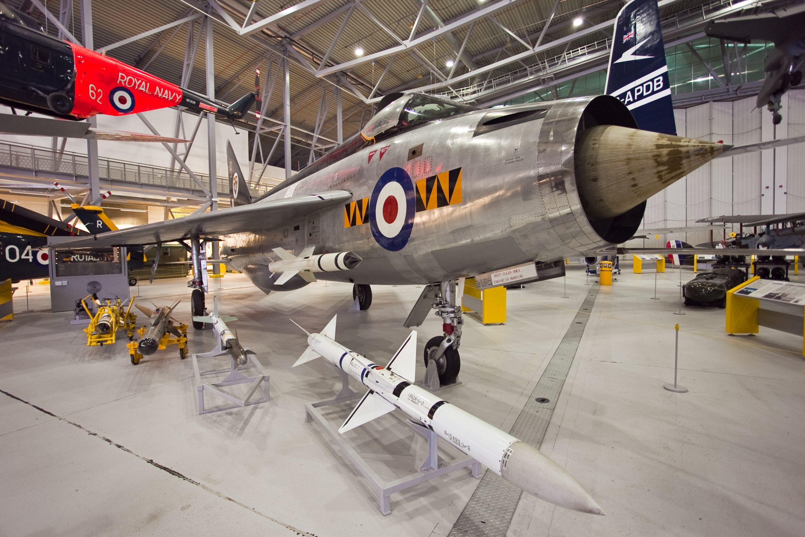 English Electric Lightning - 写真&動画 - NET-MAQUETTES