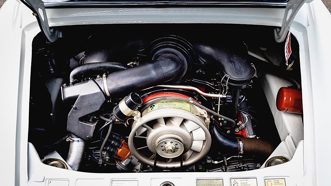 連載「旧車リポート」（5）ポルシェ「911カレラRS2.7」（1973年式） 街