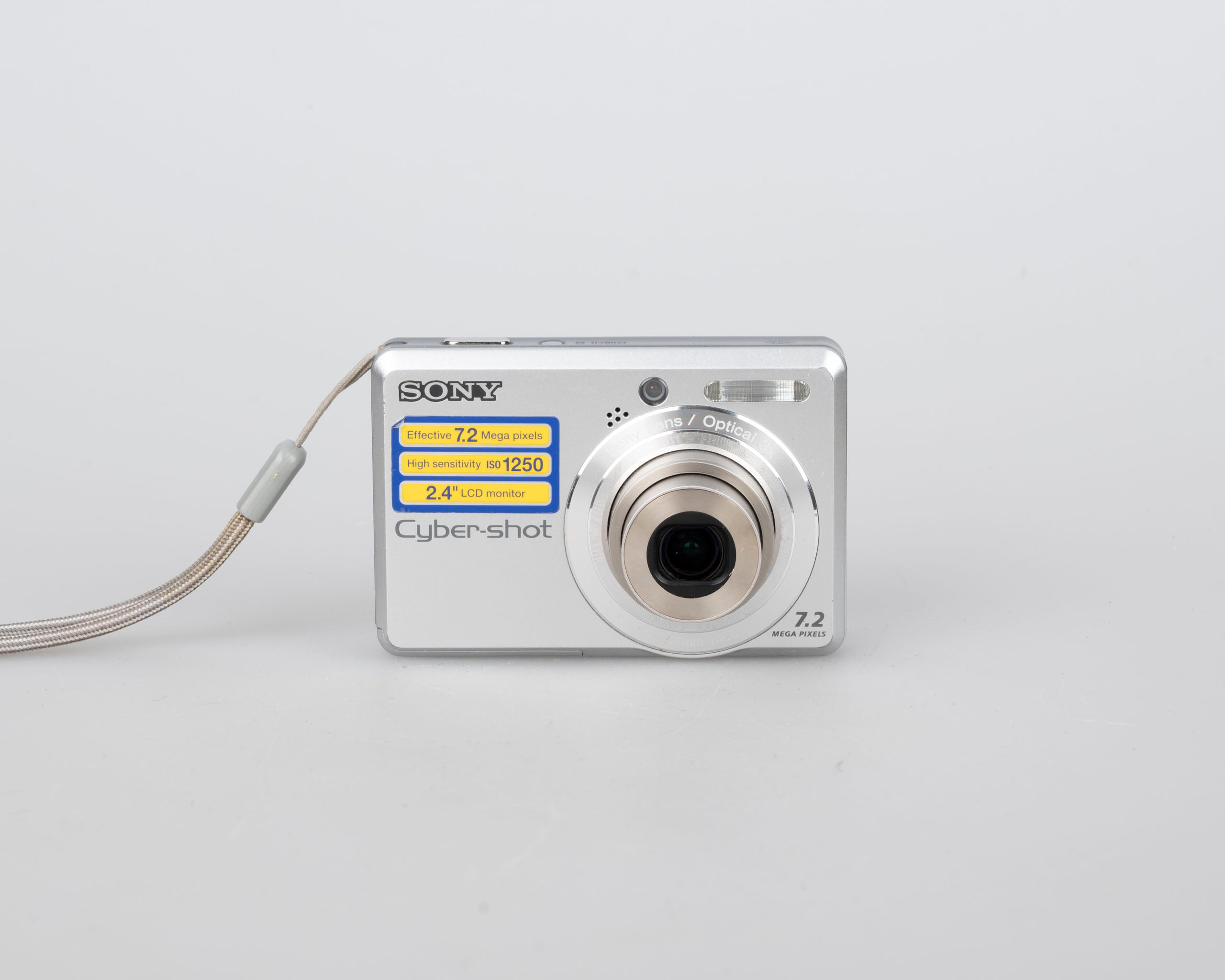 Sony Cyber-Shot DSC-S730 7.2 MP digicam w/ 2 GB memory card (uses