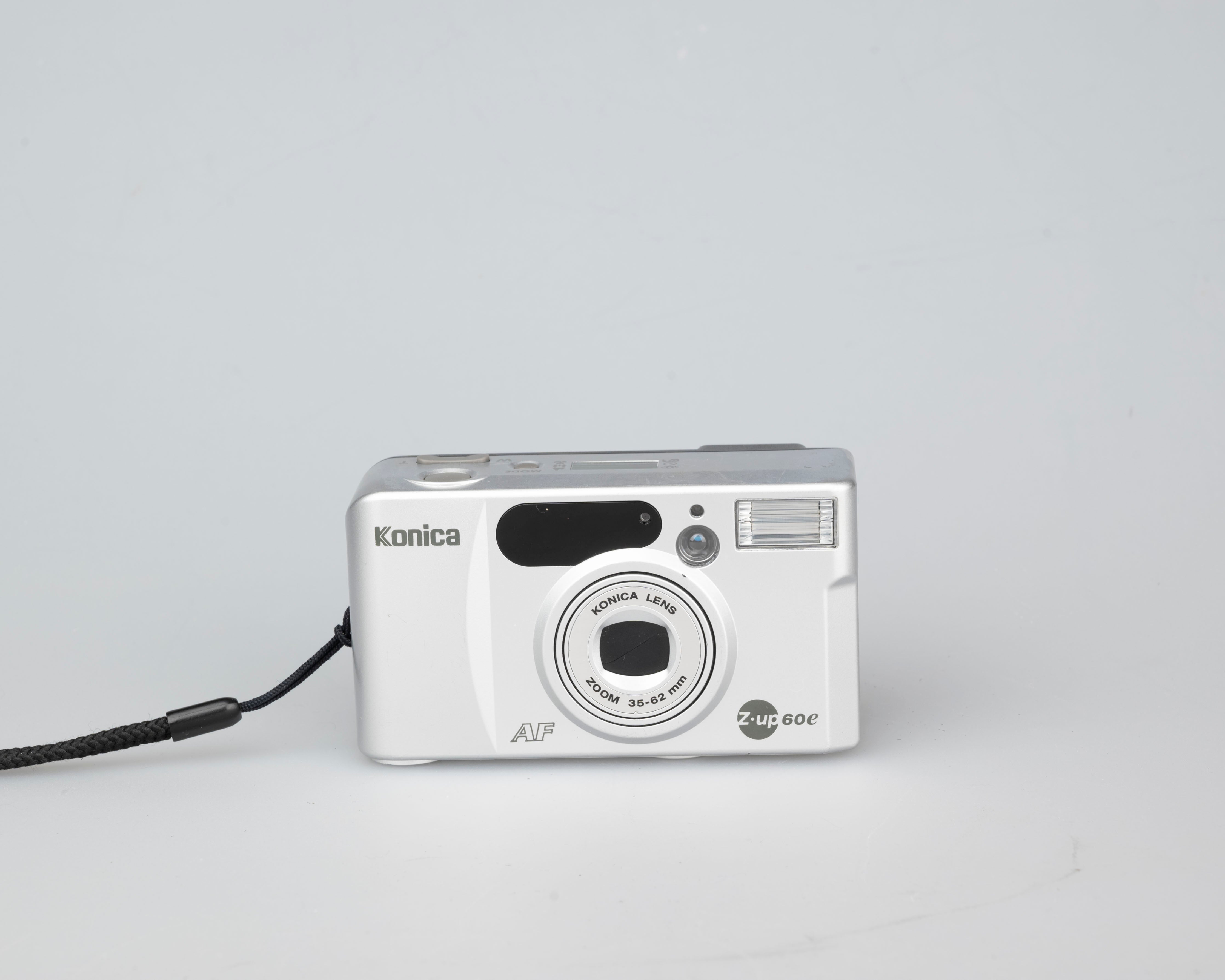 Konica Z-Up 60e 35mm ultra-compact w/ original case and manual