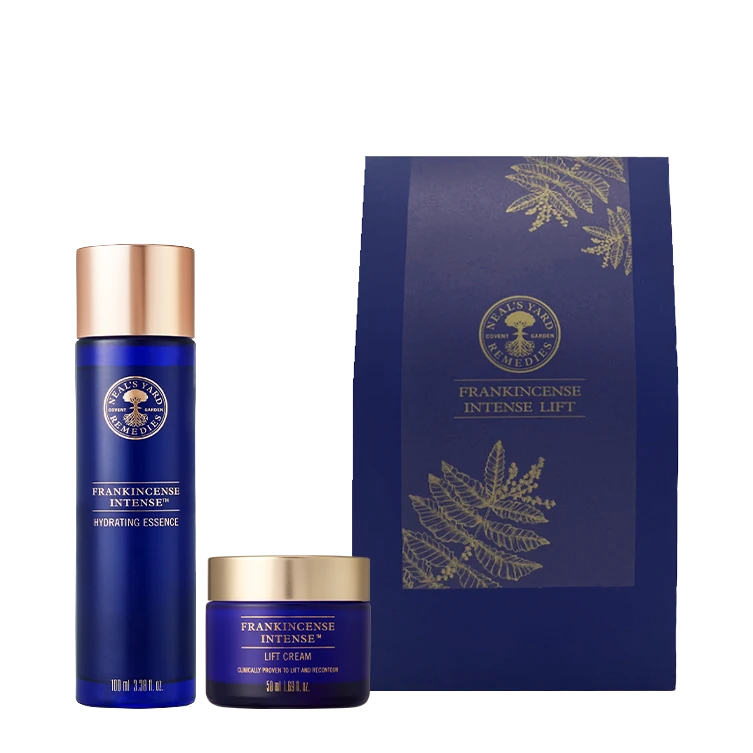 エイジングの新領域へ。待望のプレミアム化粧水誕生。│ニールズヤード