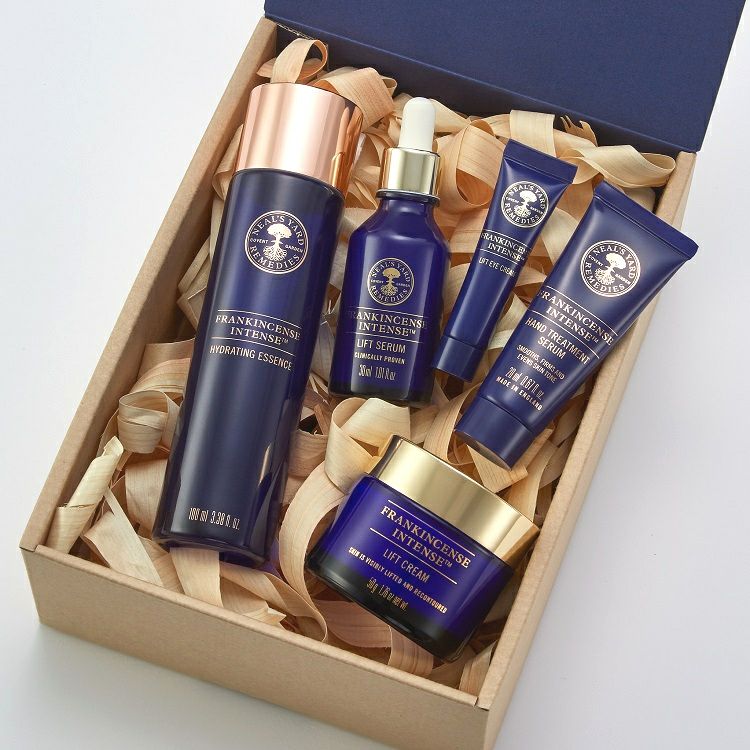 すべてが最高峰。大人の肌をハリと潤いで満たす「フランキンセンスの