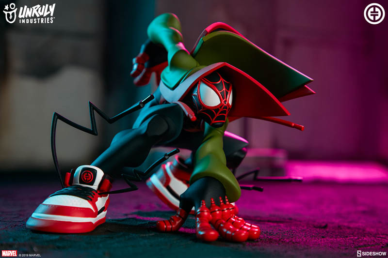 アンルーリー・インダストリーズからスニーカーを主張したグラフィティ