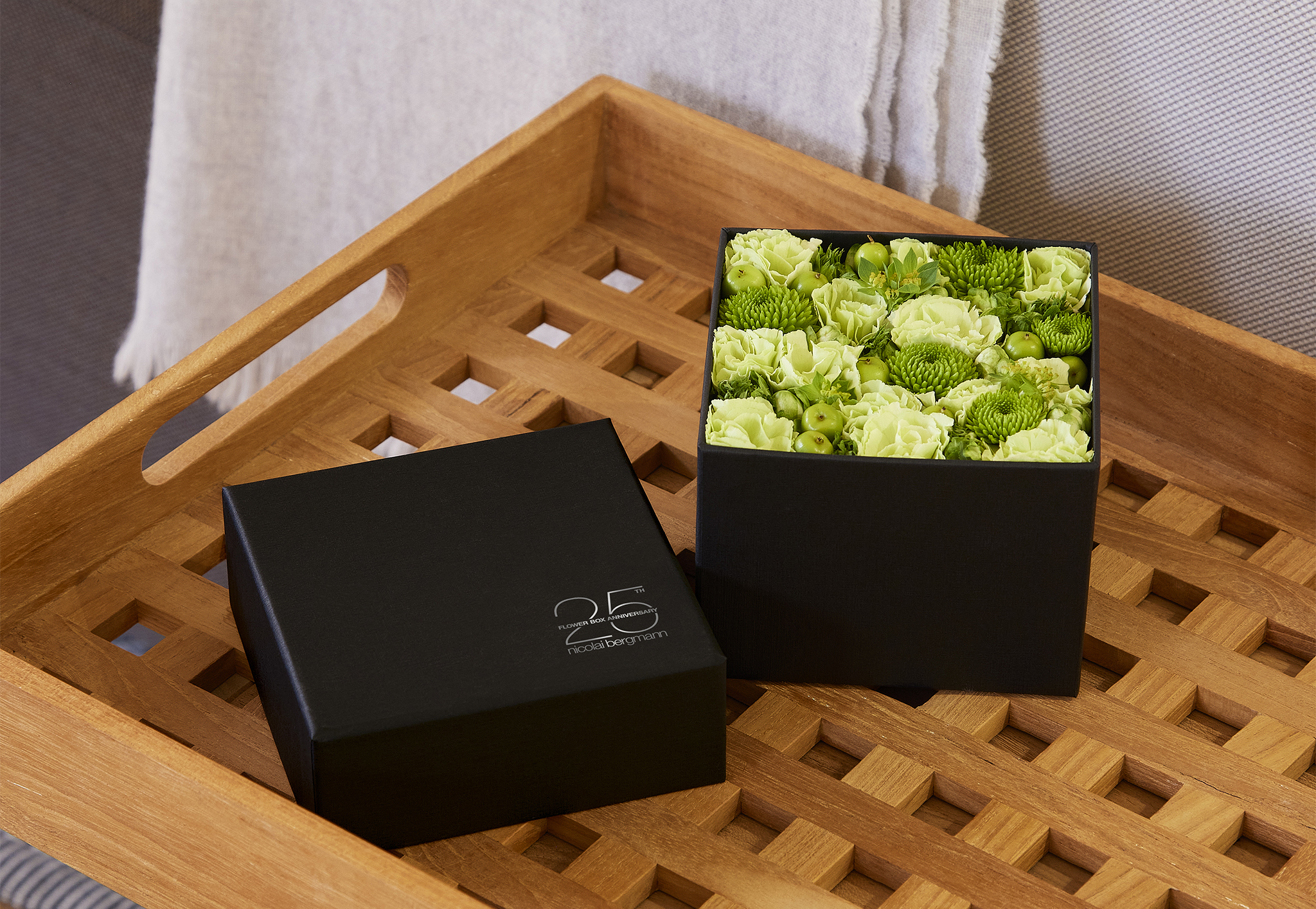 25周年特別ロゴをあしらったオリジナルフラワーボックスが登場