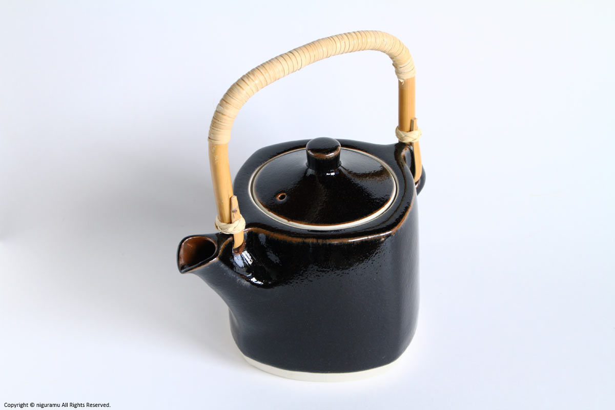 黒土瓶 & 湯呑 (柳宗理ディレクション出西窯シリーズ) | 柳宗理 | niguramu