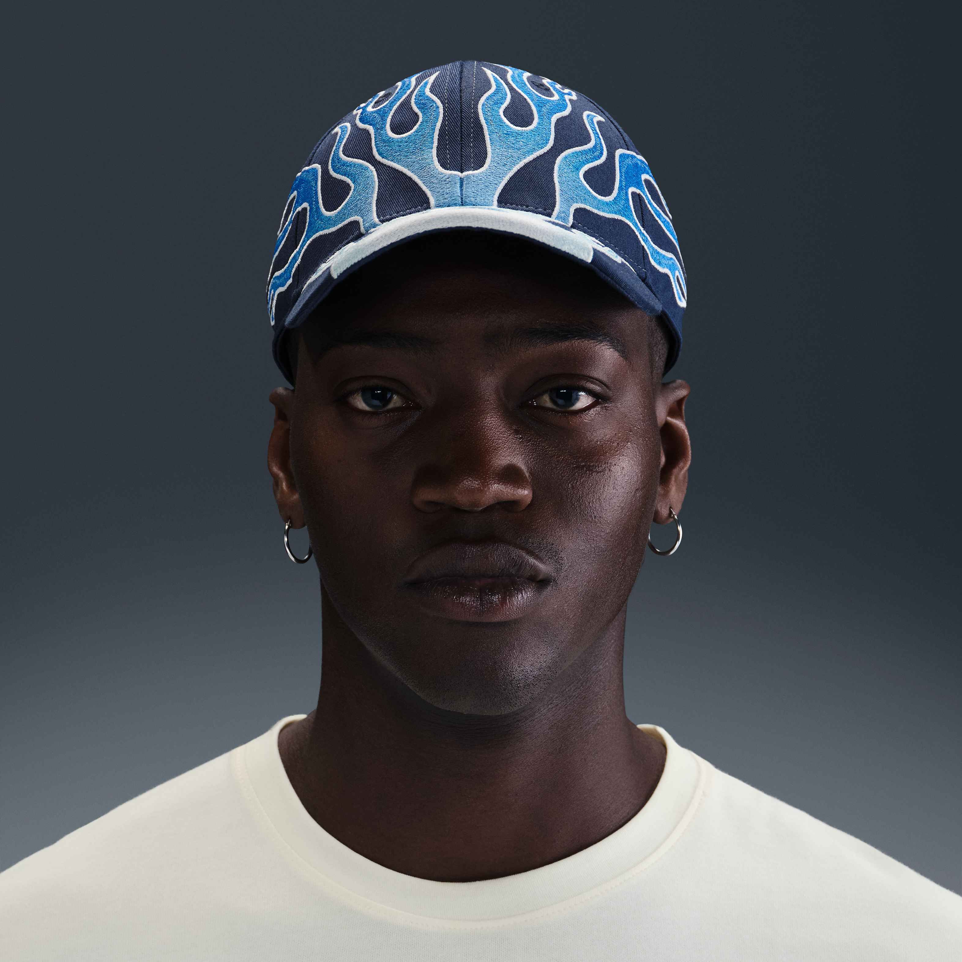 Buy Nike Club Cap Structured OG Flame Cap - Midnight Navy @ Nike Qatar