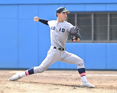 昨夏甲子園優勝の慶応敗れ連覇ならず 桐蔭学園のアンダースロー杉本を
