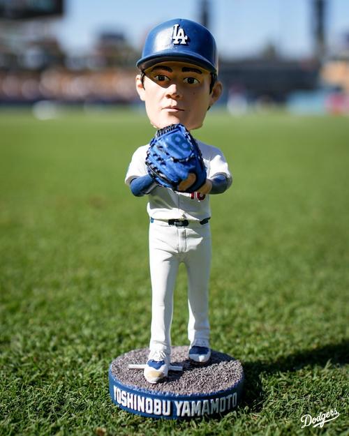 プロ野球パリーグボブルヘッド 山本由伸等 Amazon.co.jp: 球場限定