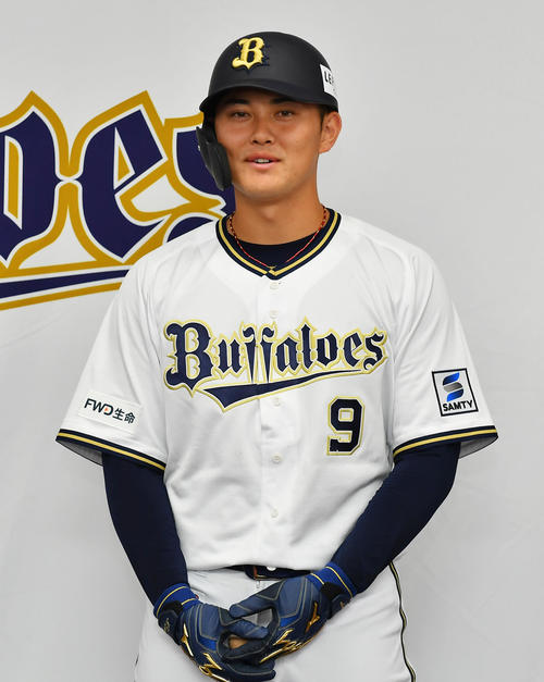 オリックス】ヘルメットに成長応援サプリ「セノッピー」ロゴ 野口智哉