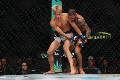 UFC】朝倉海を失神一本で仕留めた王者パントージャ「オレの方が強い