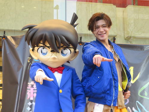 新浜レオン新曲木梨＆所タッグ第2弾「炎のkiss」は西城秀樹ばりマイク