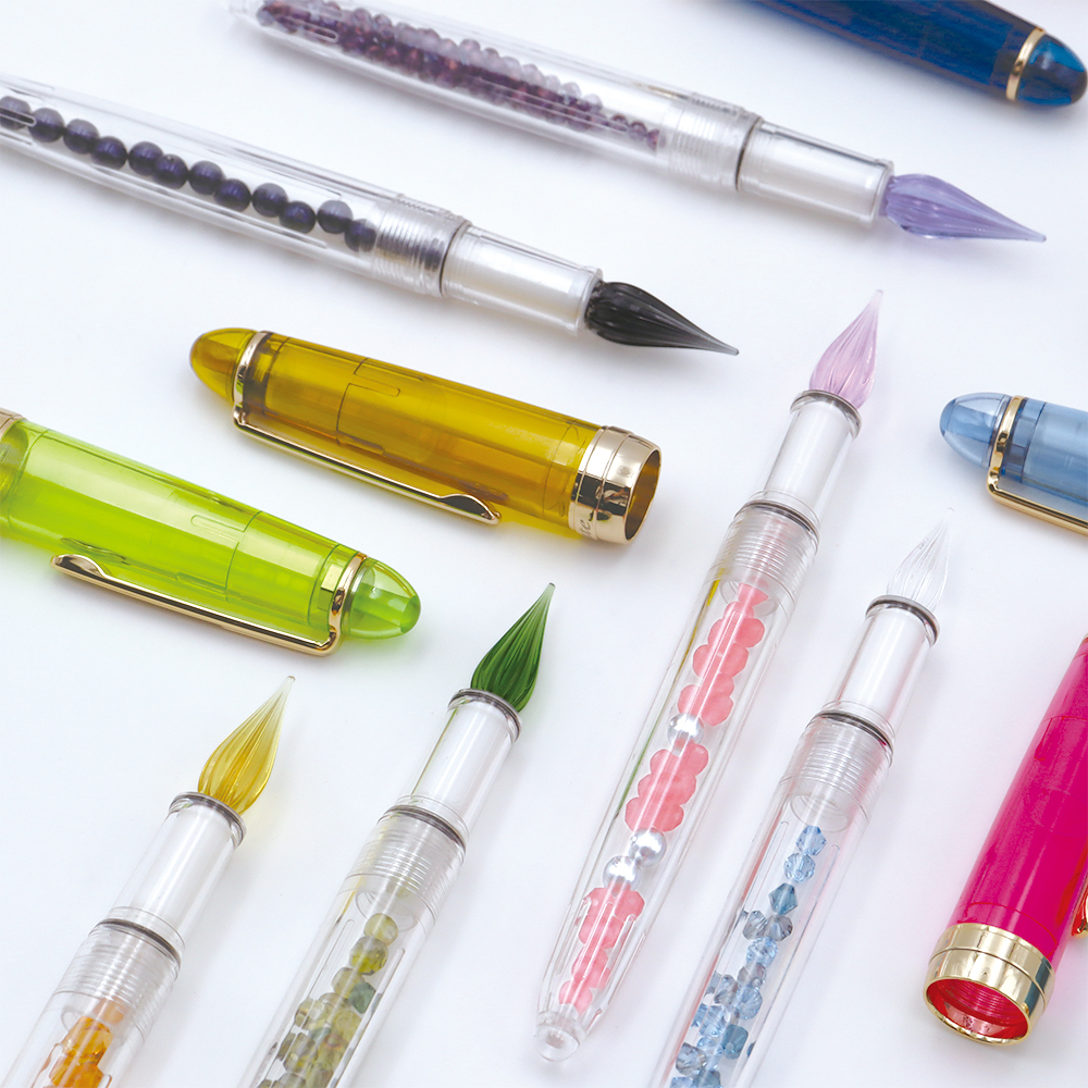 日販オリジナルのインクペンブランド「Fonte」からペン先に5色のカラー