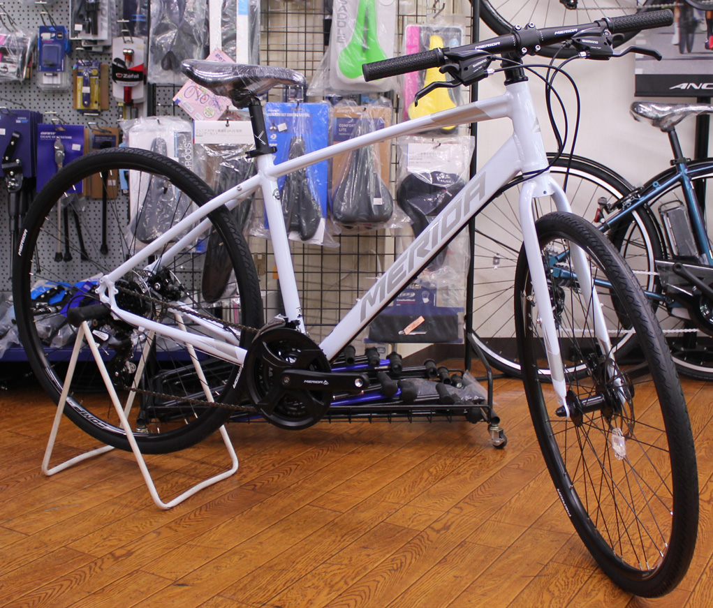 在庫処分特価MERIDAのクロスバイク「CROSSWAY 200-MD」