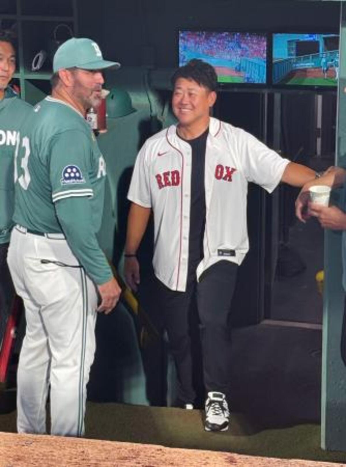 松坂大輔さんが始球式 レッドソックスOB｜【西日本新聞me】