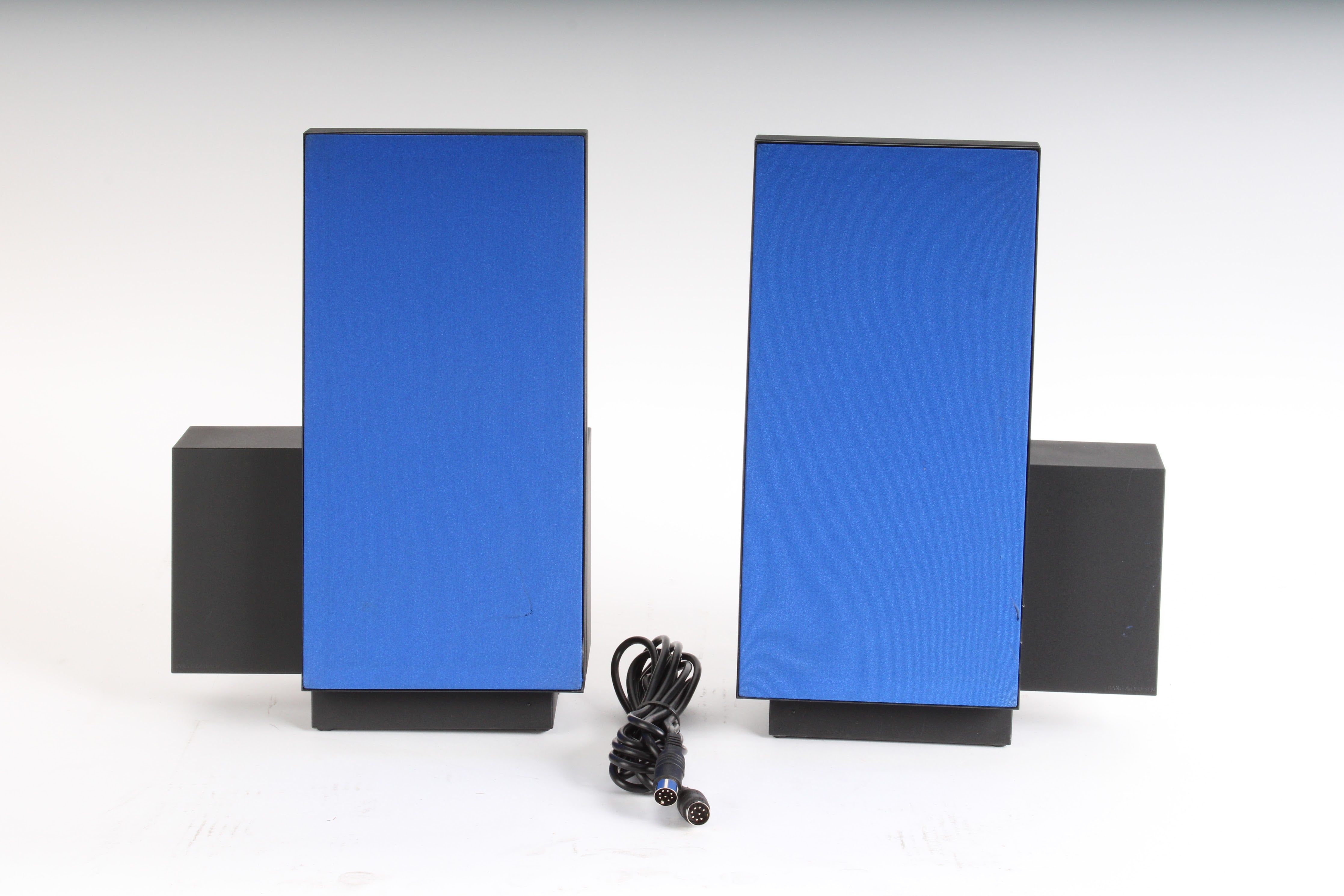 Bang and Olufsen Beosystem 2500 Speakers 6203 R and 6203 L With 1x