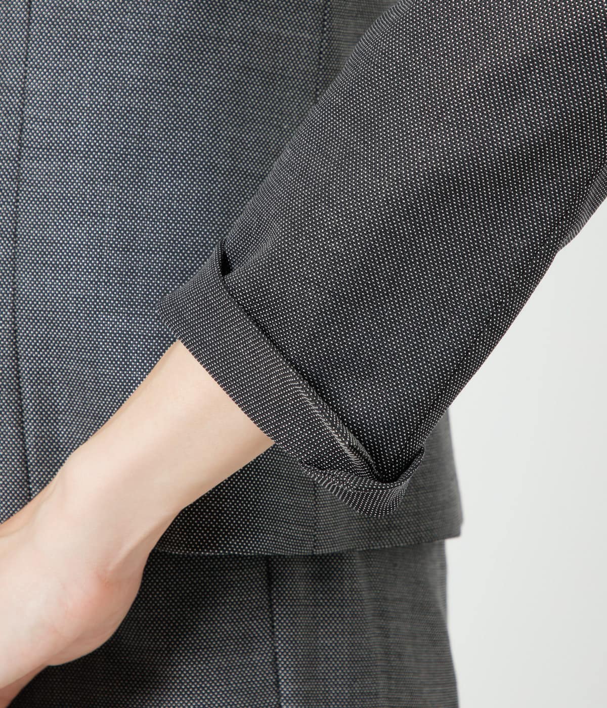 ウールシルクピンドット ノーカラージャケット(71112401-2024