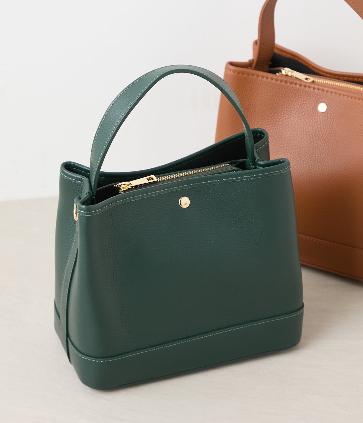 WEB限定】AULENTTI(オーレンティ) レザーワンハンドルショルダーバッグ