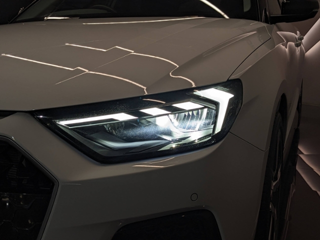 アウディA1スポーツバック 1stエディション 限定250台