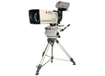 SONY製 旋回型HD3CMOSカラービデオカメラ BRC-Z700 - ストロベリー