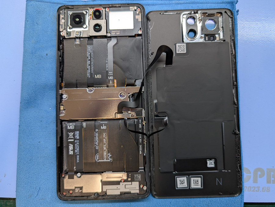 ROG Phone 9 Pro 充電の反応が悪い症状の修理【充電口交換】 - 東京