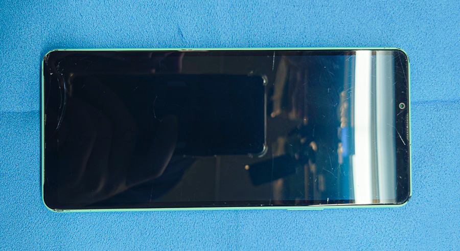 Xperia 10 Ⅳ 画面が割れて表示されない【即日画面交換修理】 - 東京