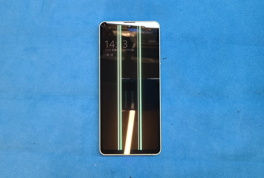 AQUOS-sense8-画面に緑の線が