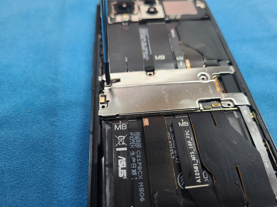 ASUS ROG Phone 9PRO 中古 背面割れ有り ROG Phone 9 Pro 画面割れ修理