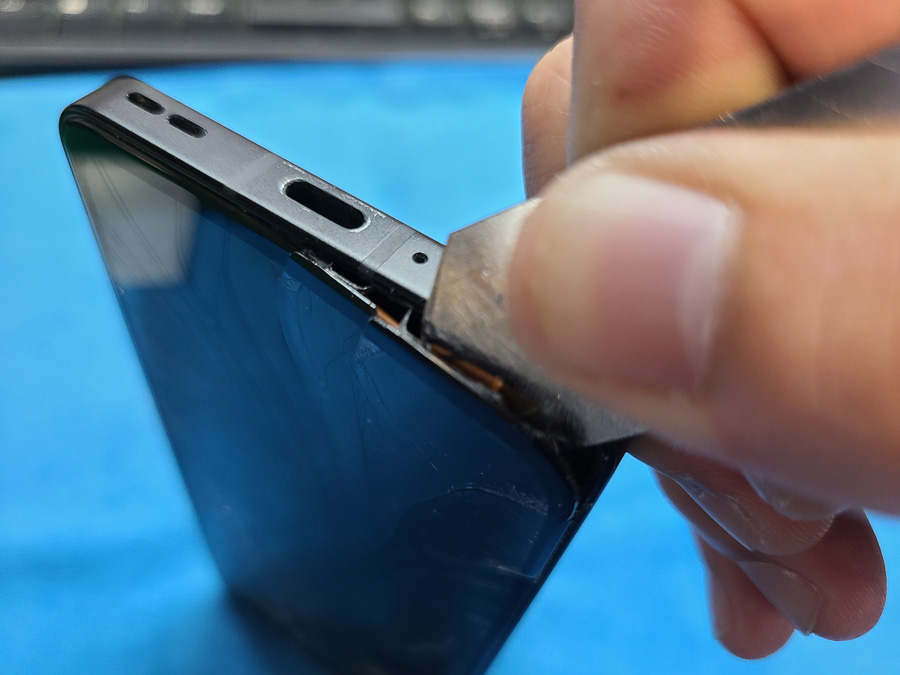 Zenfone 9 ガラス液晶割れ画面交換修理【即日対応】 - 東京・大阪