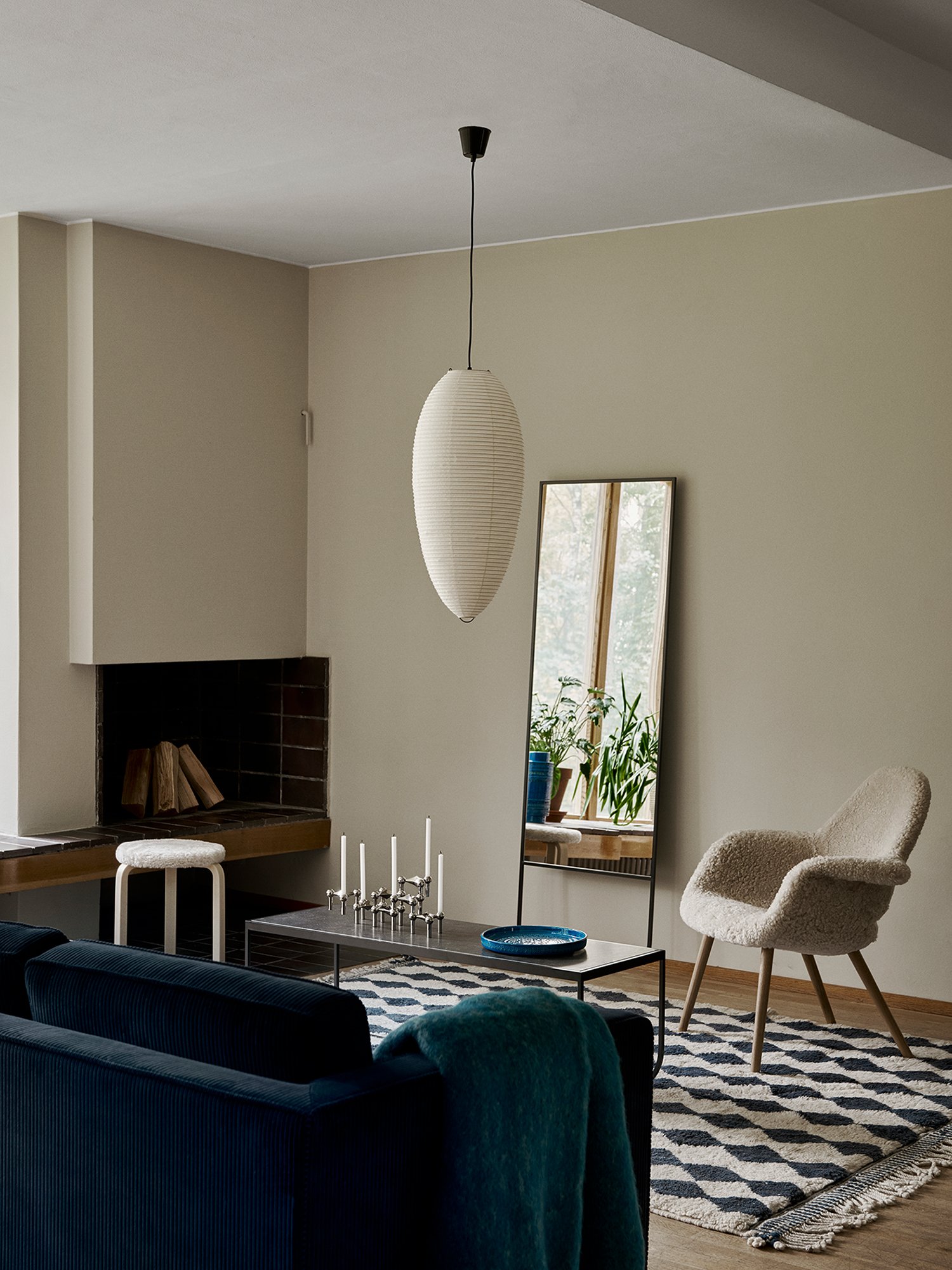 Akari 23A Pendant Lamp | Vitra | by Isamu Noguchi - Originals from