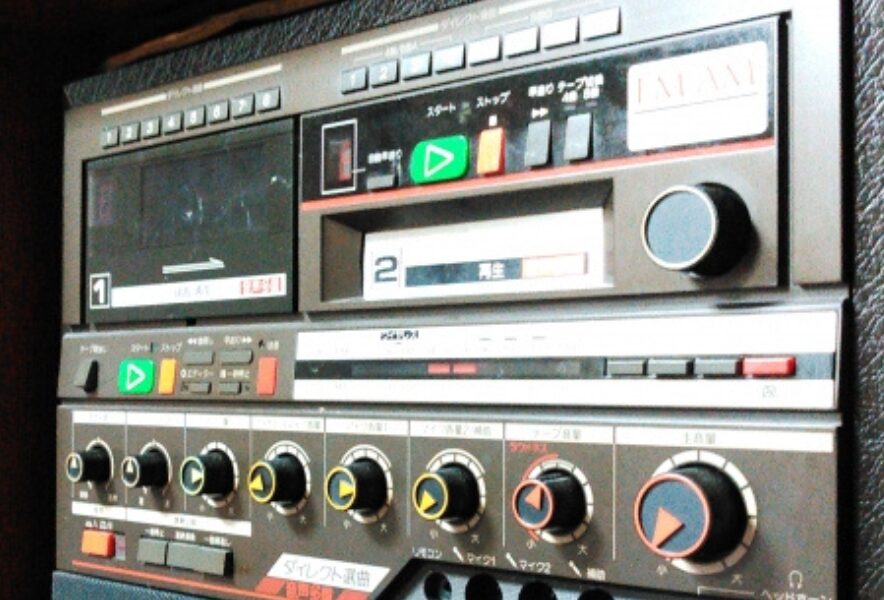 昭和のレーザーカラオケって知ってる？カラオケの歴史を解説