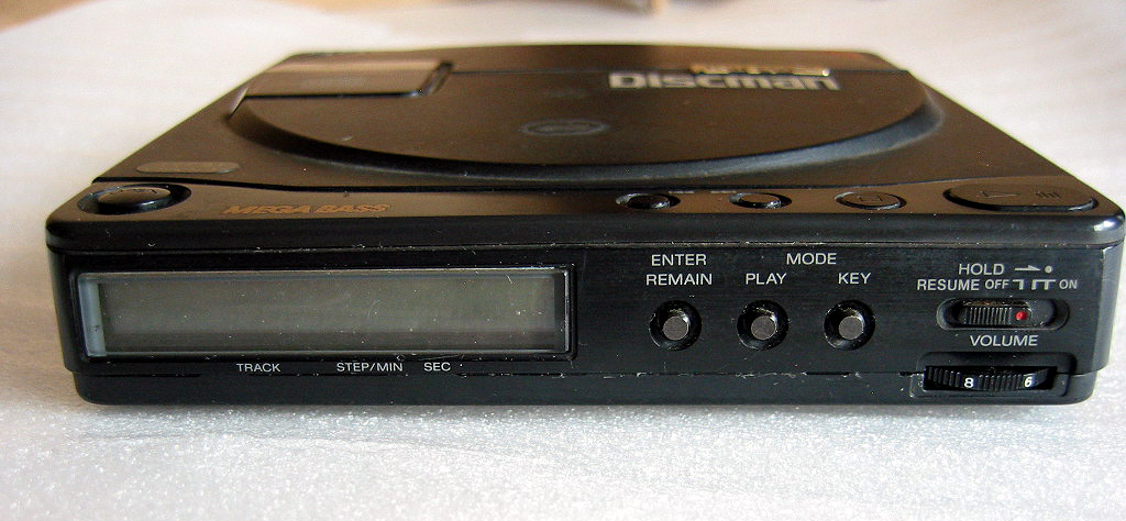 VINTAGE SONY DISCMAN 1bit DAC MODEL D-99 COMPACT DISC CD PLAYER
